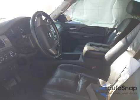 2012 Chevrolet Suburban 1500 Lt from USA, damaged, VIN 1GNSKJE74CR256132